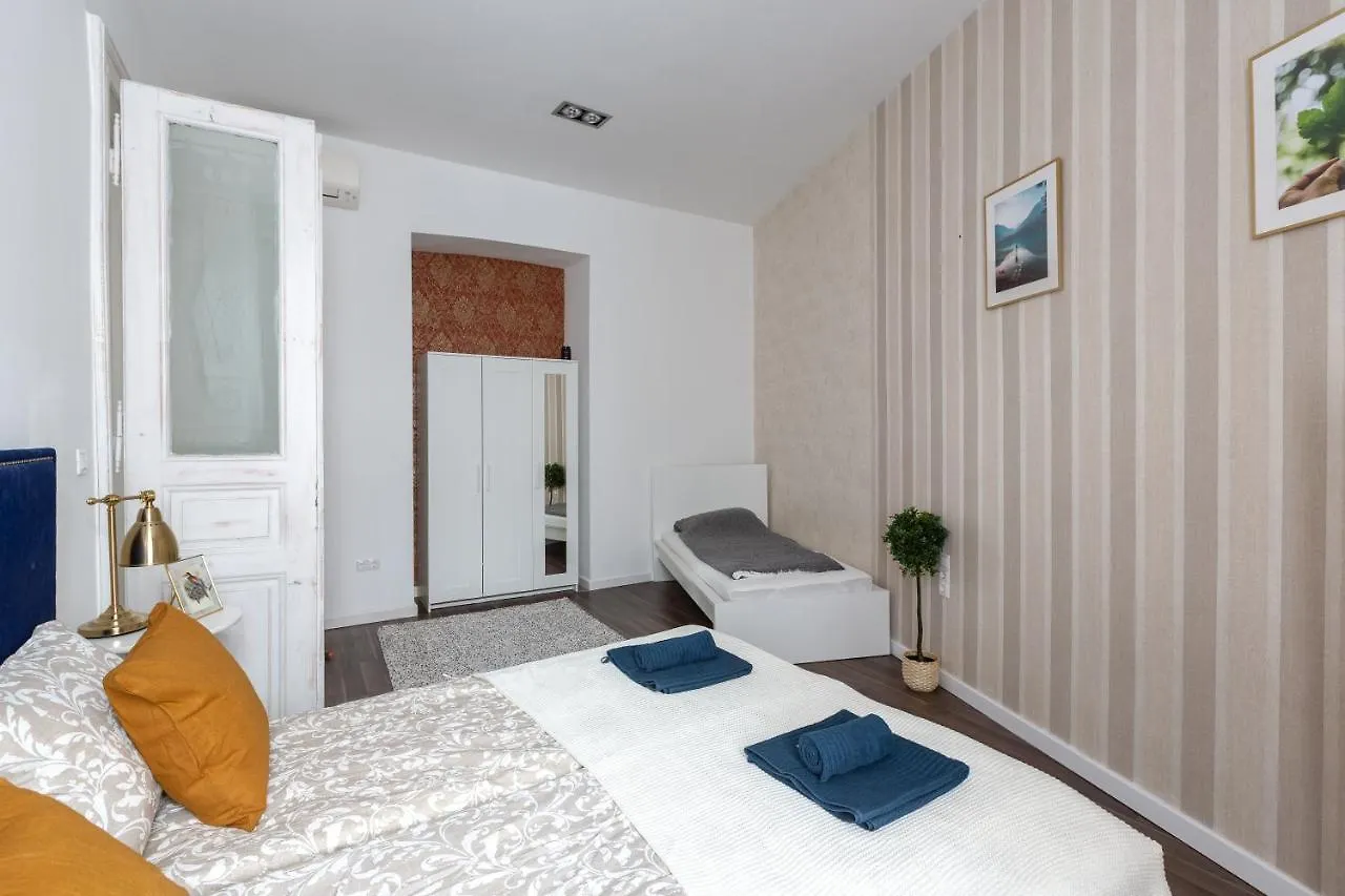 Vintage Downtown Home By Izabell Budapest 0*,  Hungary